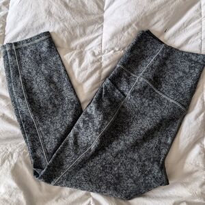 Athleta salutation stash pocket tight